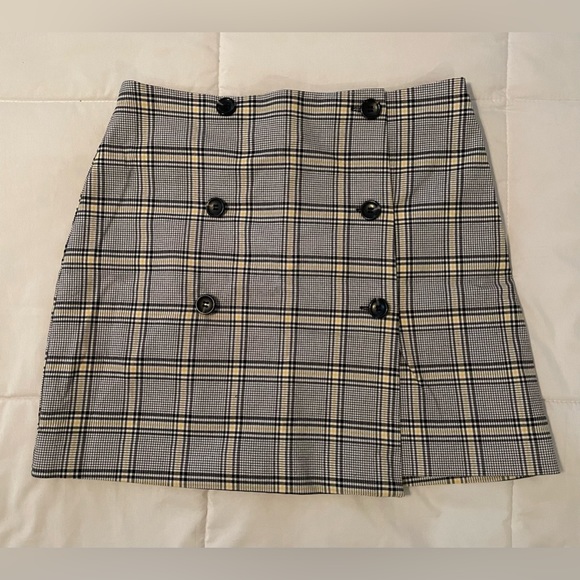 H&M Plaid “Clueless” Skirt - Picture 3 of 8